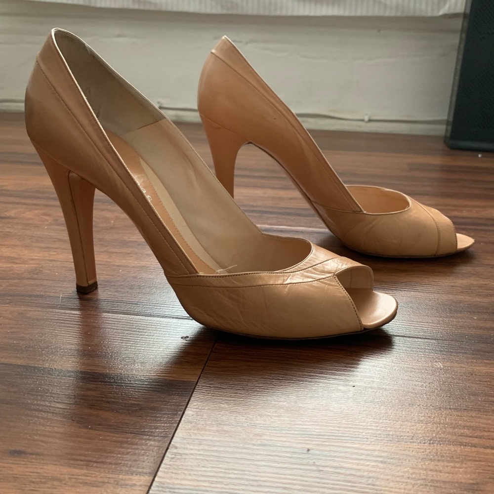Marc Jacobs nude leather open toe heal